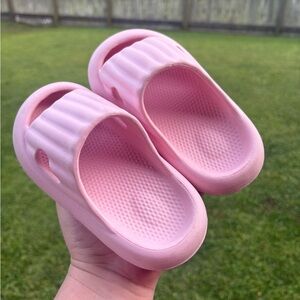 Pink foam slip on sandals size 160mm(10 toddler) GUC Unbranded